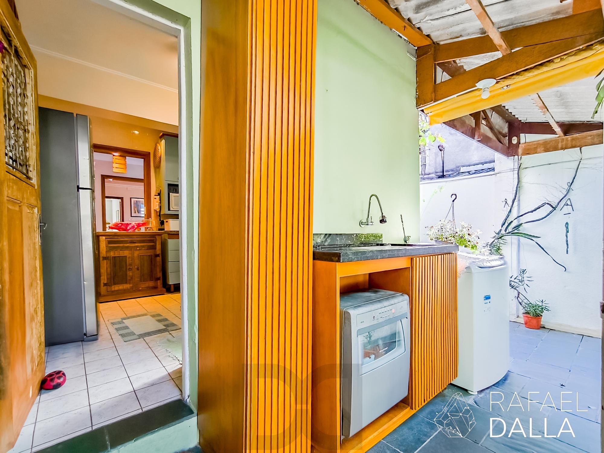 Casa impecável na Lopo Gonçalves com 4 dormitórios, garagem e pátio amplo — foto 28