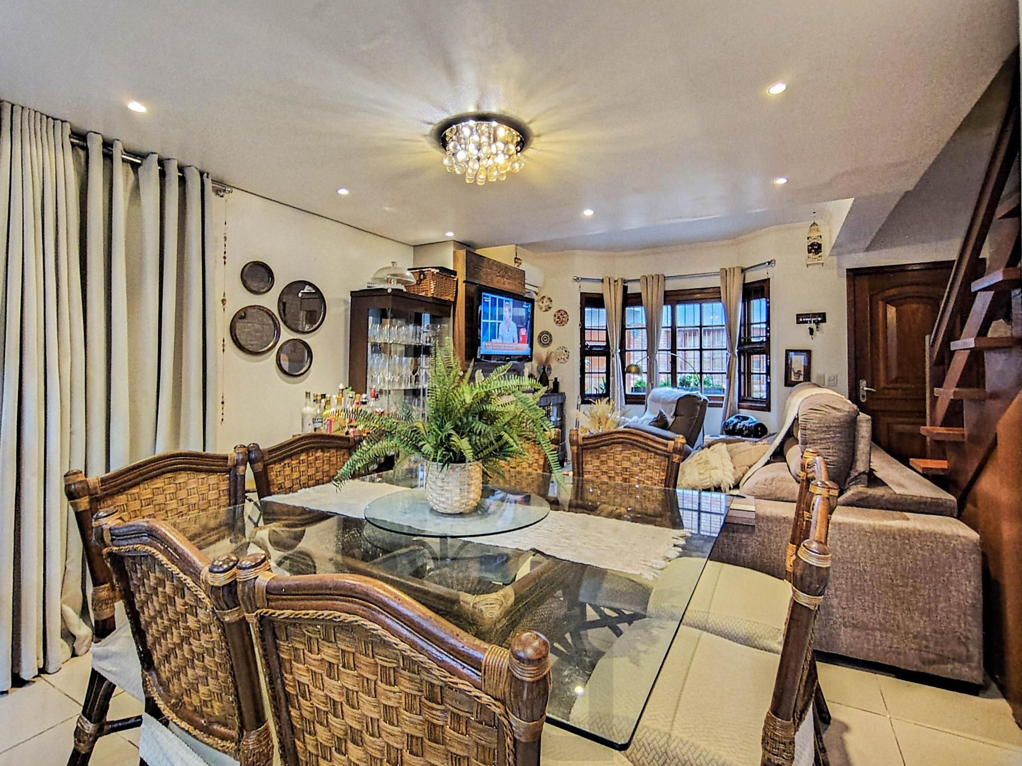 Casa com 217m² privativo - 3 dorm - Ipanema — foto 4