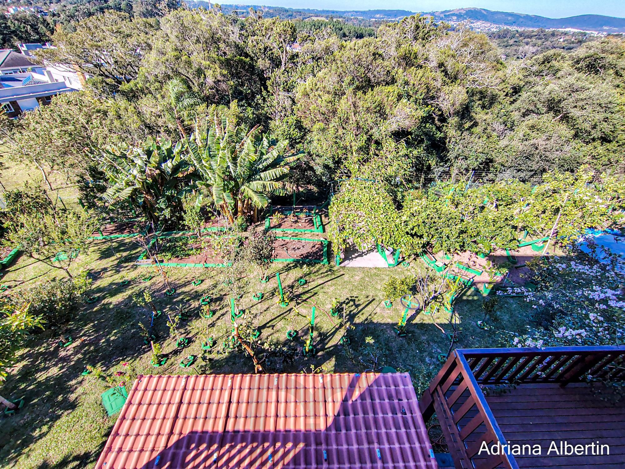 Casa estilo sítio no Alphaville Porto Alegre | Lago com carpas, pomar e vista permanente para o verde — foto 50