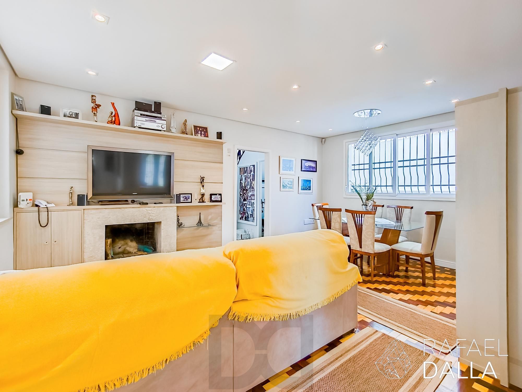 Casa com piscina e 5 vagas em frente ao Zaffari na Luiz Afonso — foto 4