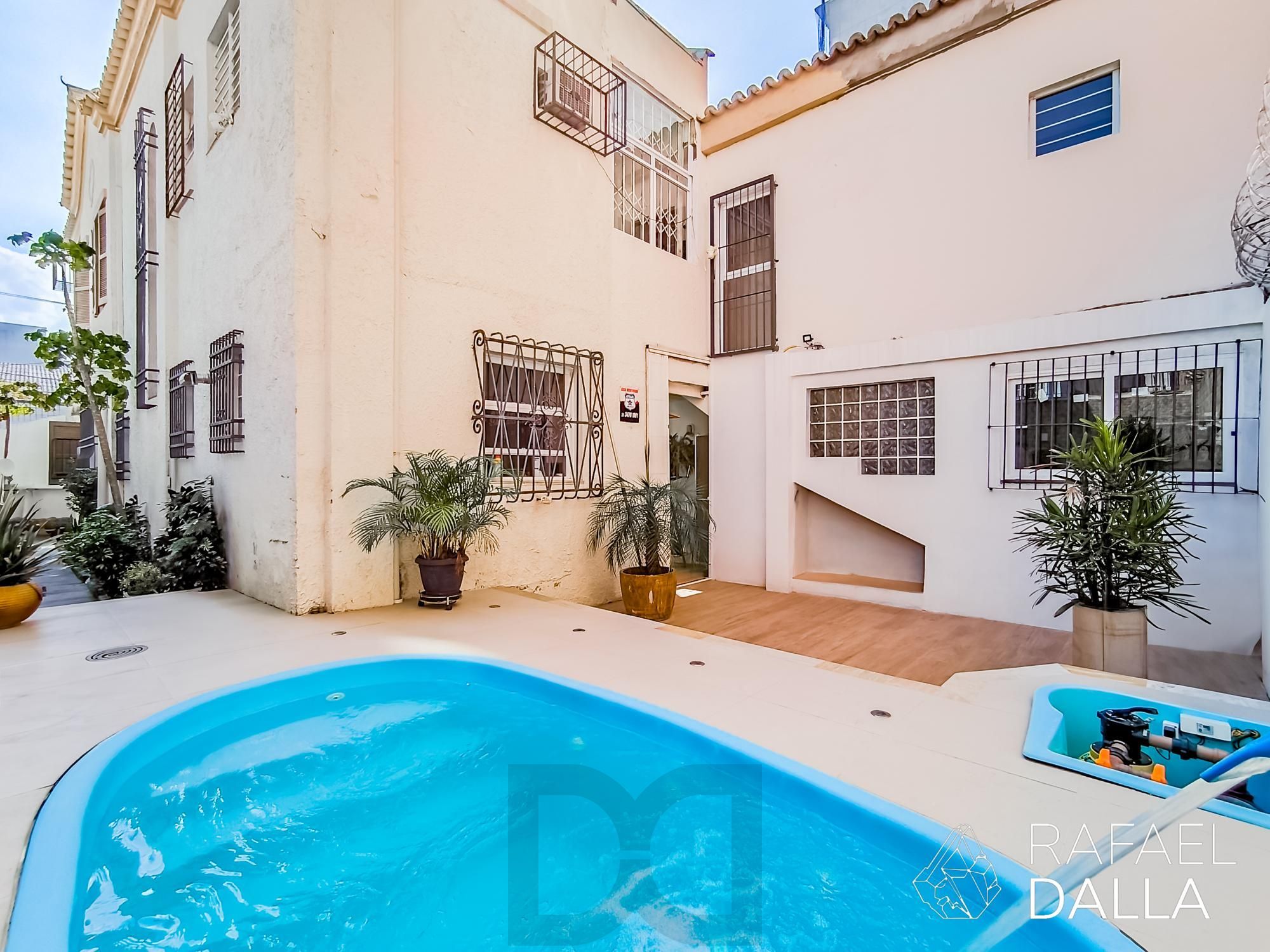 Casa com piscina e 5 vagas em frente ao Zaffari na Luiz Afonso — foto 14