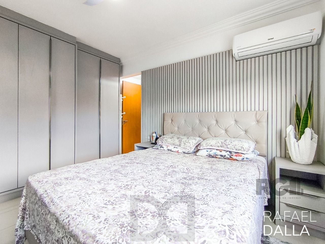 Na Rua Barão do Gravataí: Apartamento de 2 Dormitórios com Suíte e Churrasqueira, em estado de novo e LINDO, vaga de garagem. — foto 16