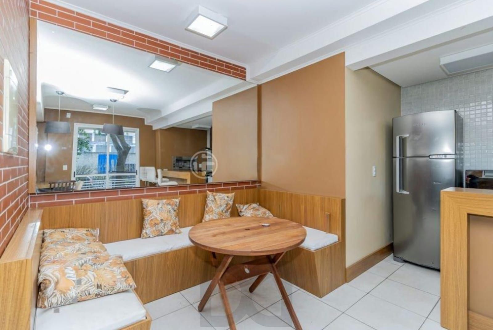 Apartamento de Frente, 2 dorm, 51,75m² - Partenon — foto 11