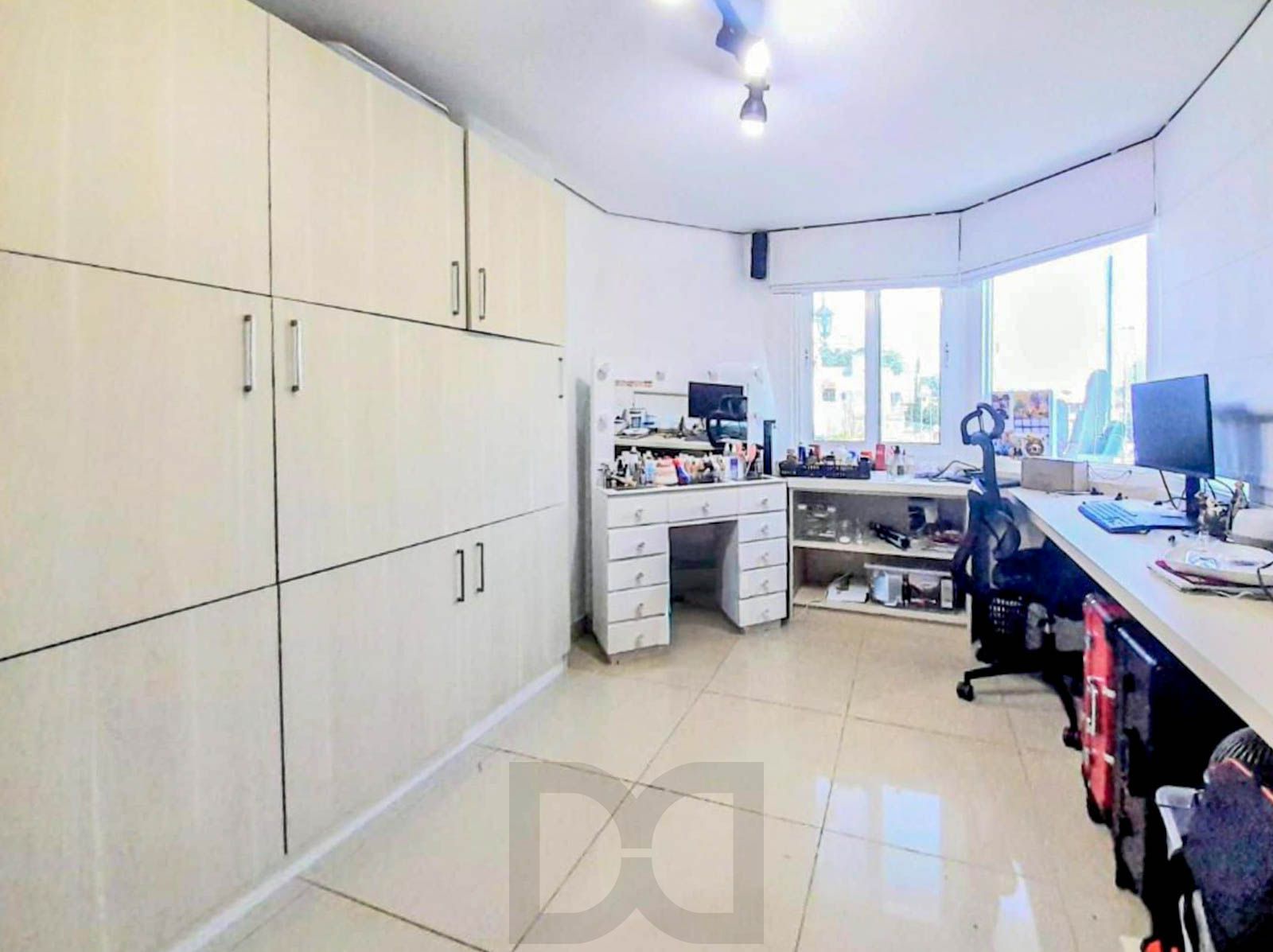Casa de esquina com 183m² - 3 dorm, 1 suite - Guarujá — foto 11