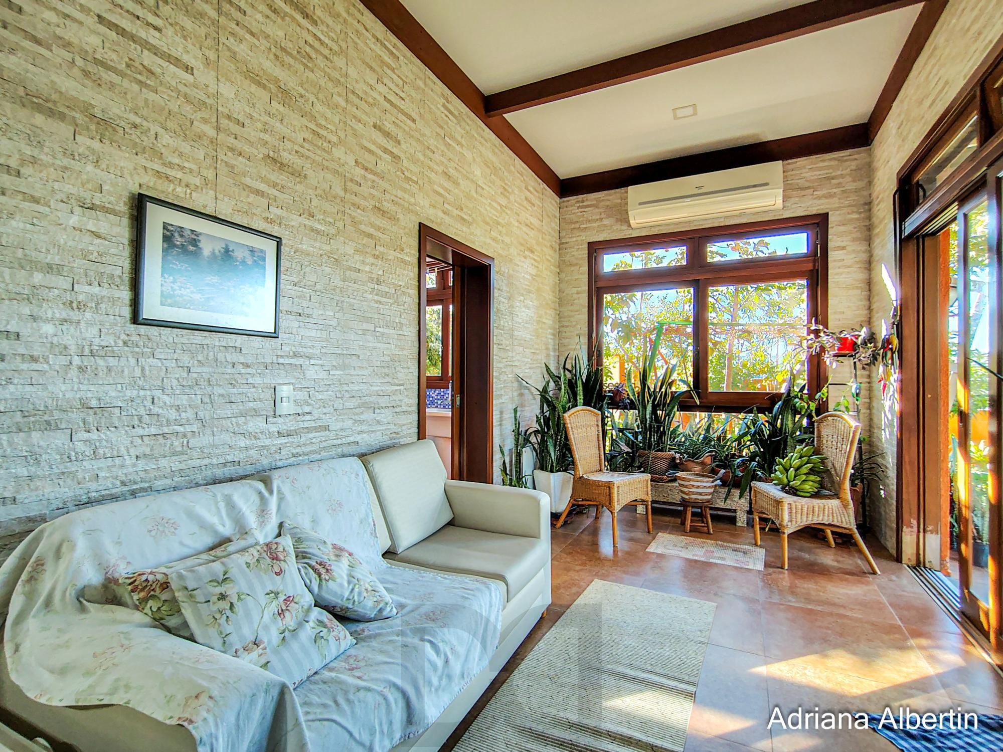 Casa estilo sítio no Alphaville Porto Alegre | Lago com carpas, pomar e vista permanente para o verde — foto 62