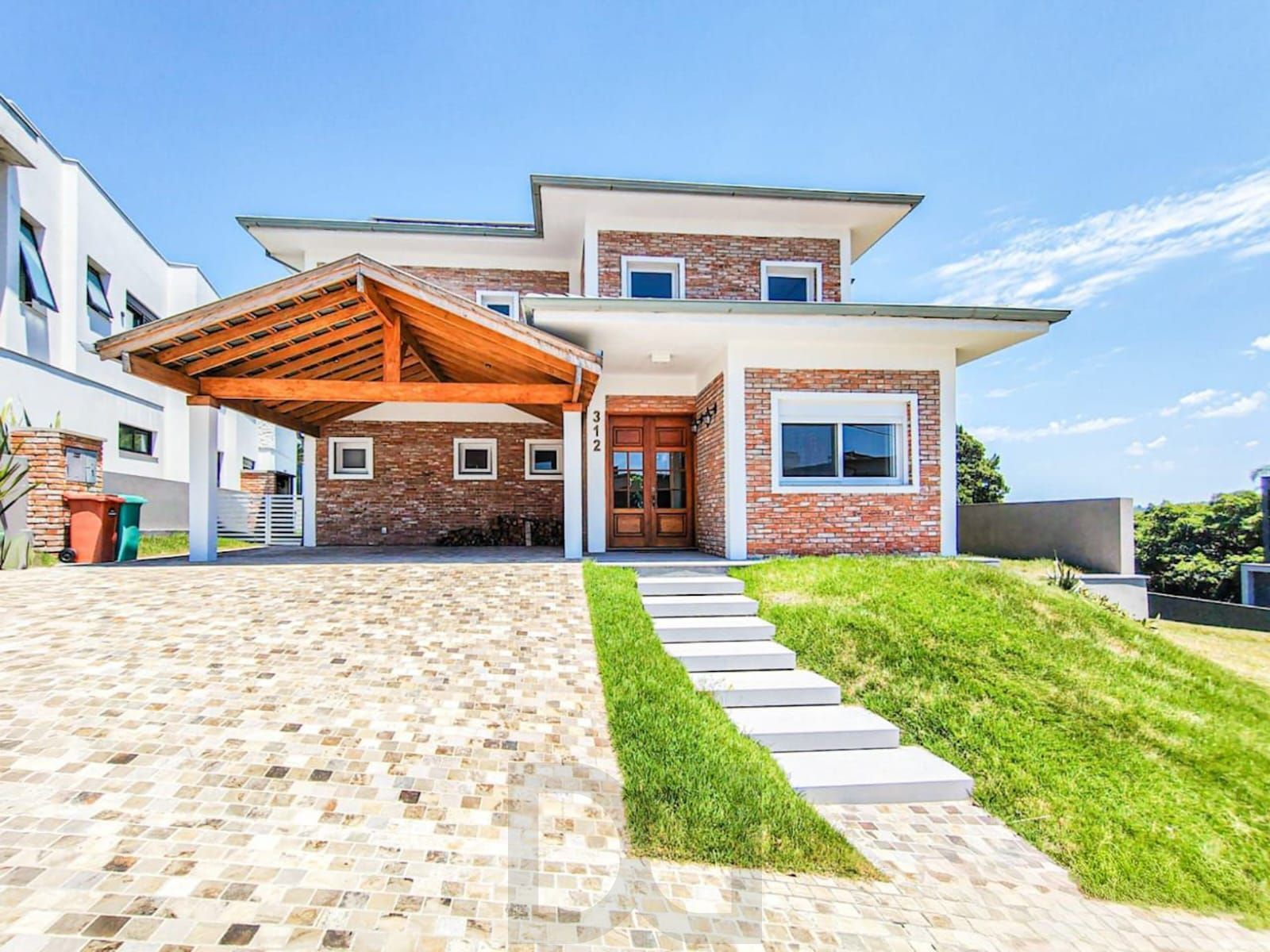 Casa mobiliada em condomínio Alphaville com 4 suítes, área verde nos fundos e piscina — foto 4