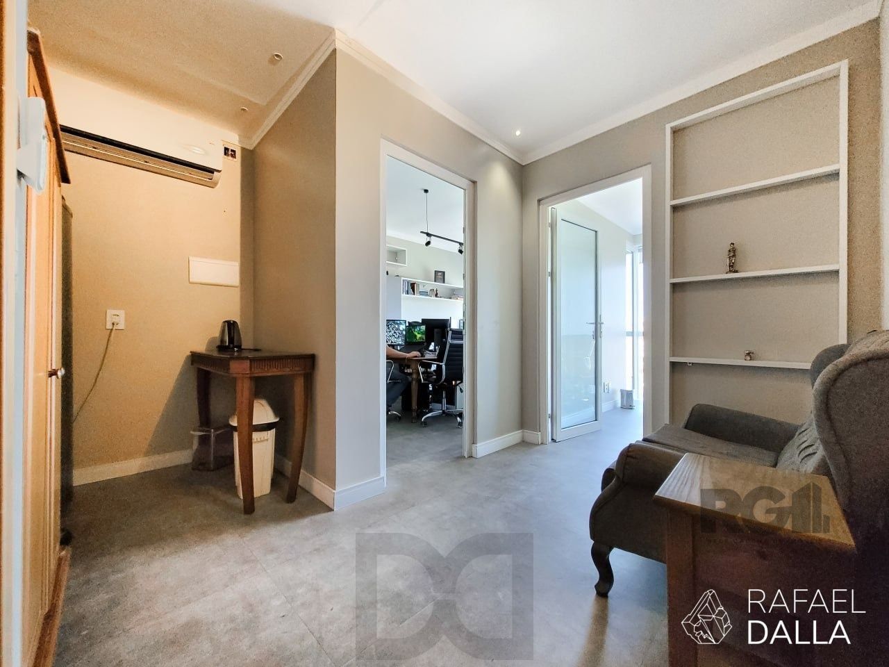 Sala comercial na Rua Loureiro da Silva, no bairro Cidade Baixa, pronta para atender às necessidades do seu negócio. — foto 7