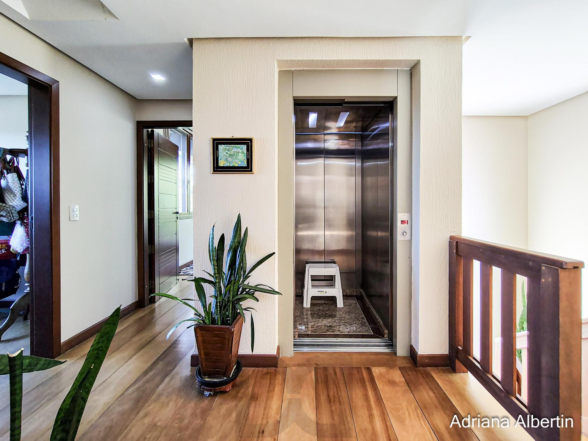 Casa estilo sítio no Alphaville Porto Alegre | Lago com carpas, pomar e vista permanente para o verde — foto 27