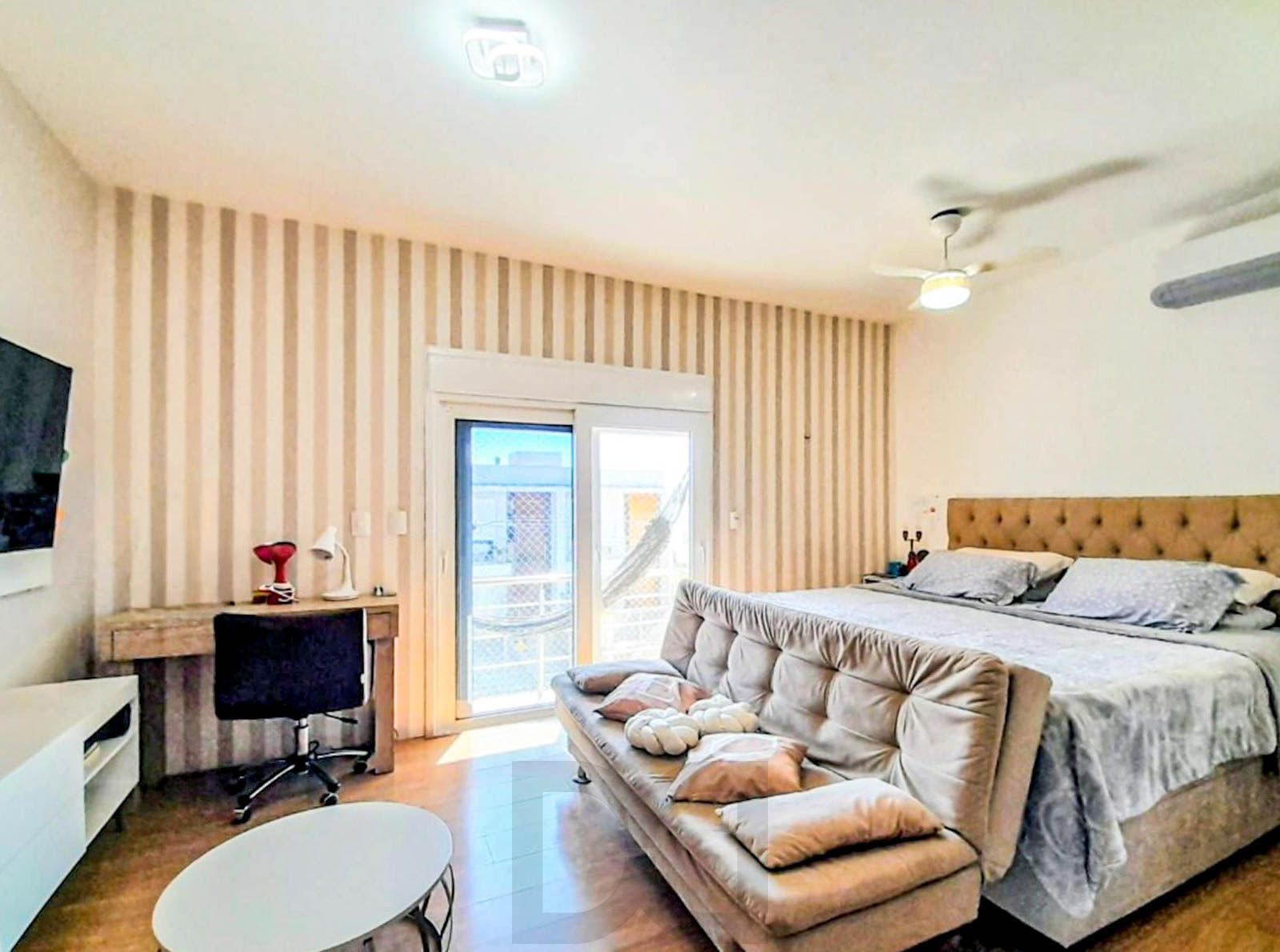 Casa de esquina com 183m² - 3 dorm, 1 suite - Guarujá — foto 7