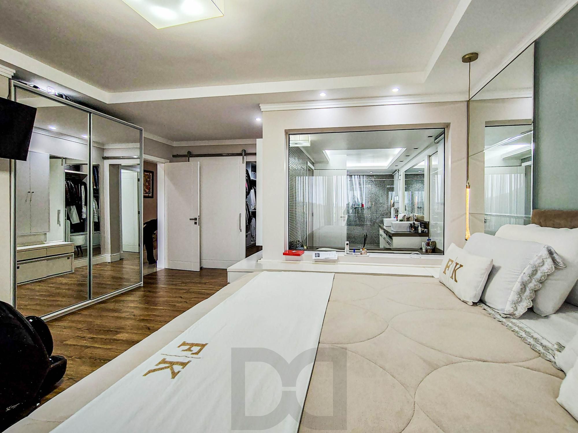 Casa mobiliada com 377m² com 4 dormitórios — foto 40