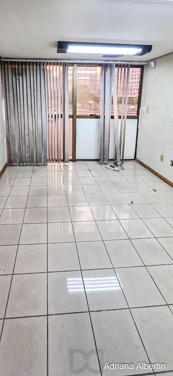 Prédio comercial com 239m² — foto 15