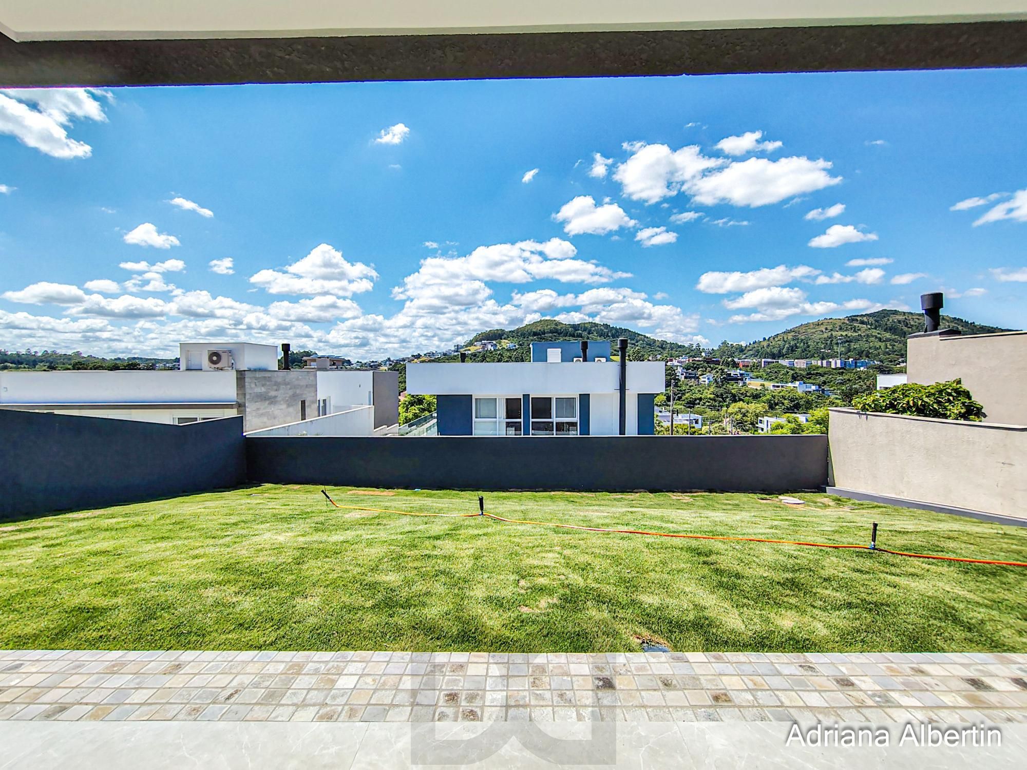Casa em Alphaville com 3 suítes e pátio amplo — foto 17