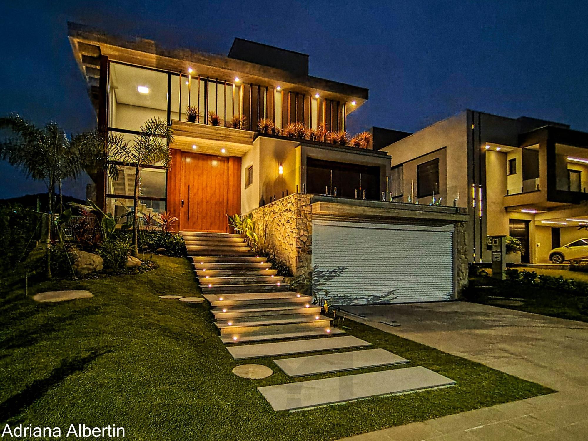 Casa com 400m² - 3 suites - Alphaville Porto Alegre — foto 1