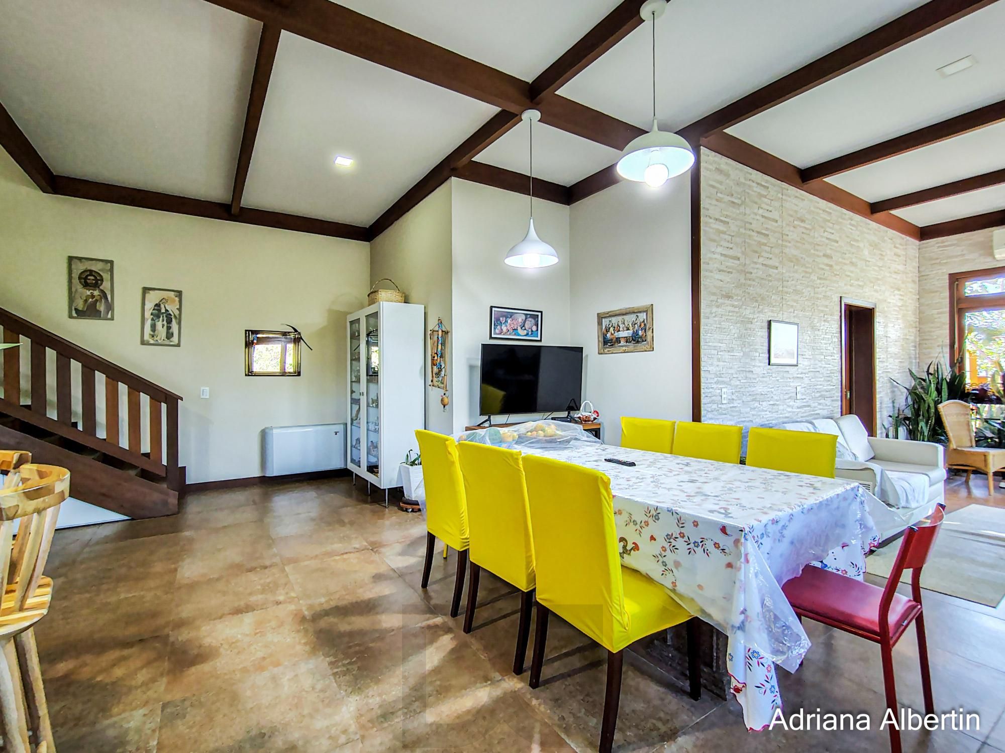 Casa estilo sítio no Alphaville Porto Alegre | Lago com carpas, pomar e vista permanente para o verde — foto 60