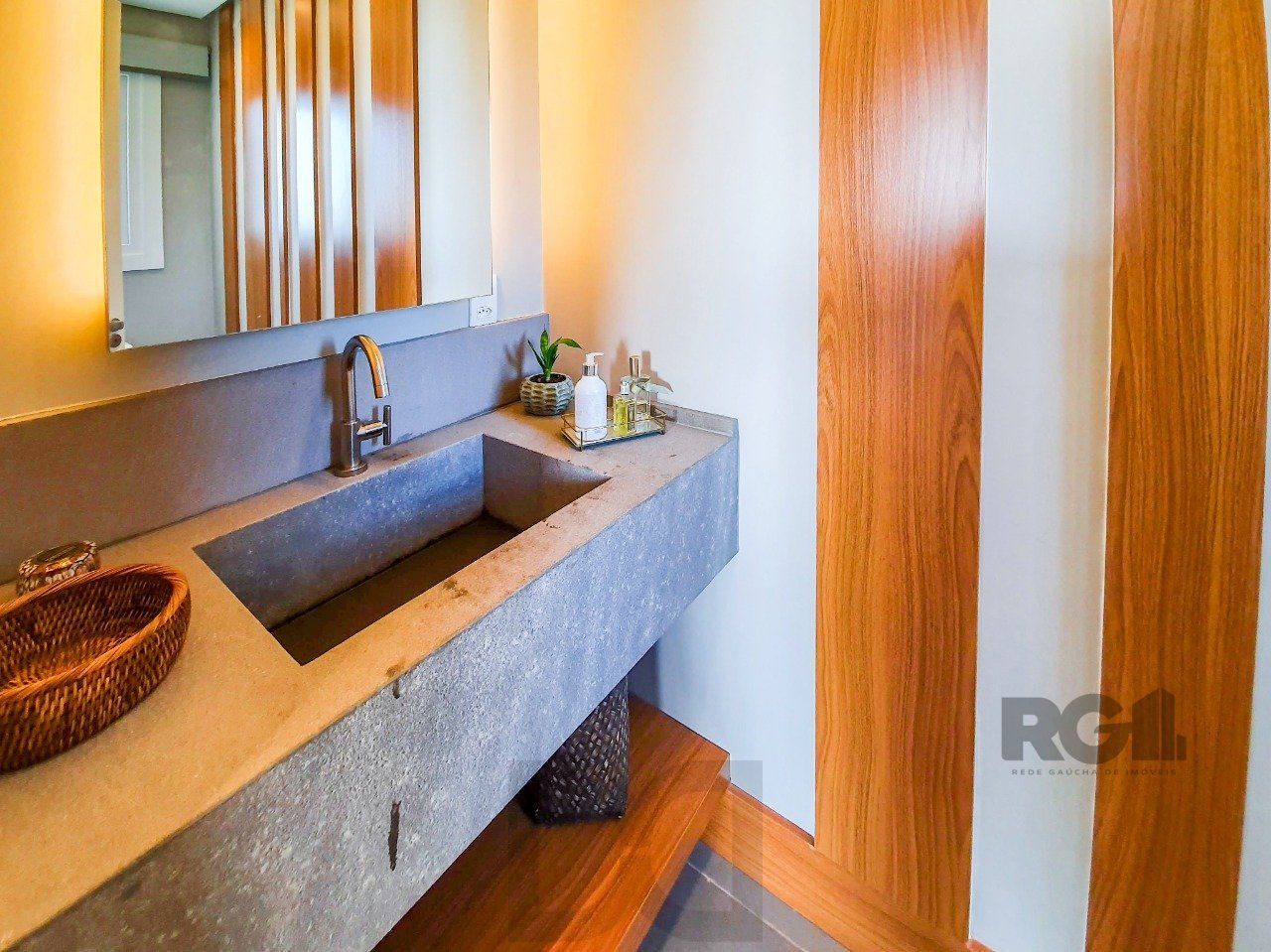 Casa Condominio para Venda - 293.86m², 3 dormitórios, sendo 3 suites, 2 vagas - Alphaville — foto 4