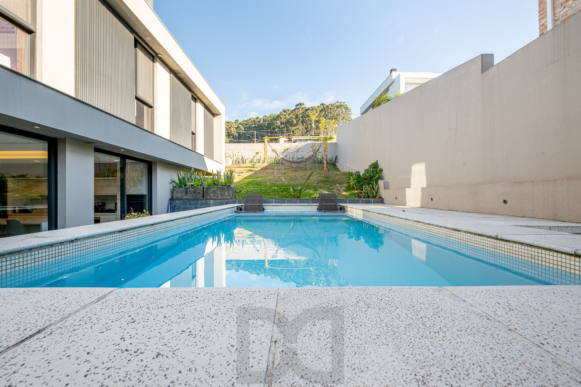Casa ampla e aconchegante no Alphaville com piscina e segurança 24h — foto 33