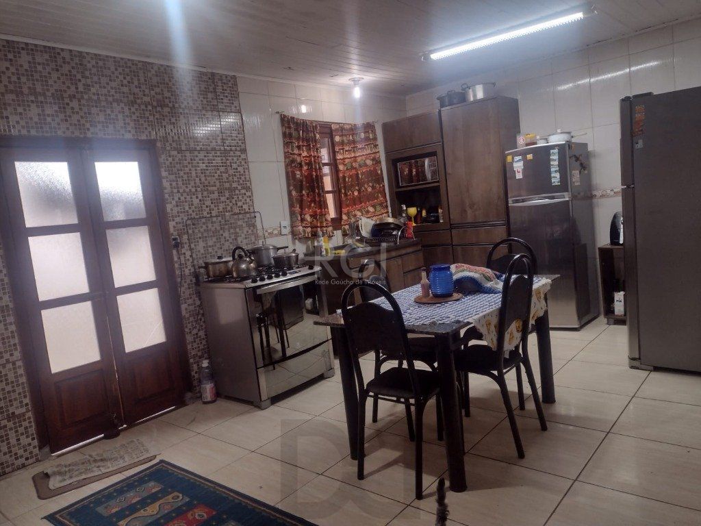 Casa para Venda - 250m², 3 dormitórios, sendo 1 suites, 2 vagas - Passo das Pedras — foto 2