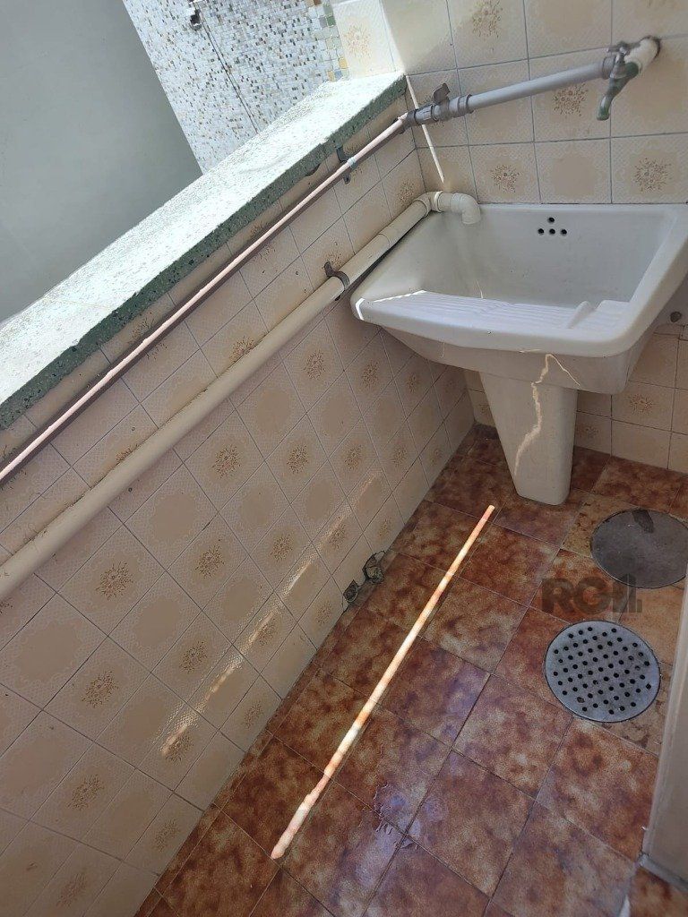 Apartamento 1Dormitório desocupado na Venâncio Aires piso parquêt ensolarado área de serviço ac financiamento FGTS — foto 5