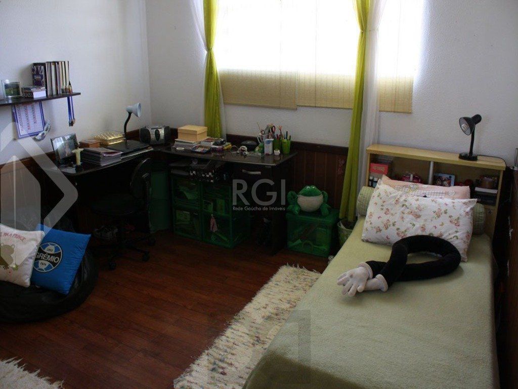 Casa para Venda - 246.24m², 5 dormitórios, sendo 1 suites, 4 vagas - Rubem Berta — foto 7
