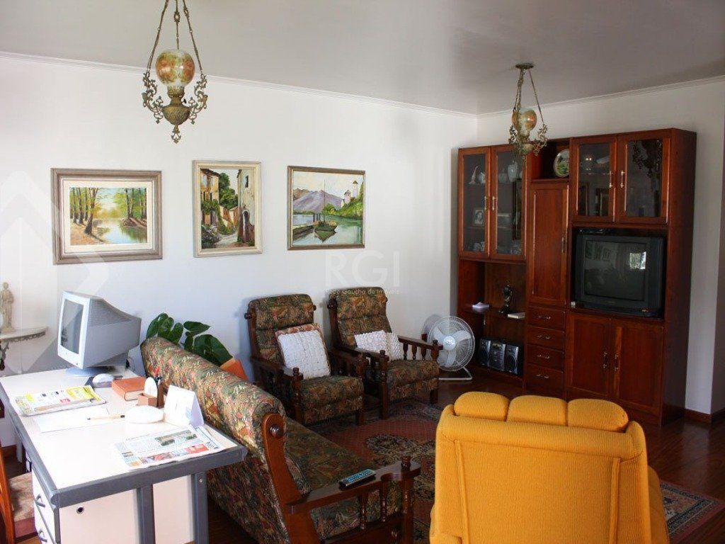 Casa para Venda - 246.24m², 5 dormitórios, sendo 1 suites, 4 vagas - Rubem Berta — foto 4