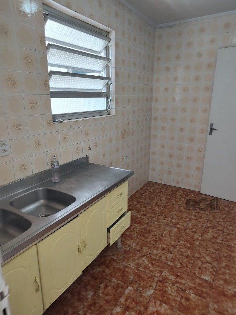Apartamento 1Dormitório desocupado na Venâncio Aires piso parquêt ensolarado área de serviço ac financiamento FGTS — foto 7