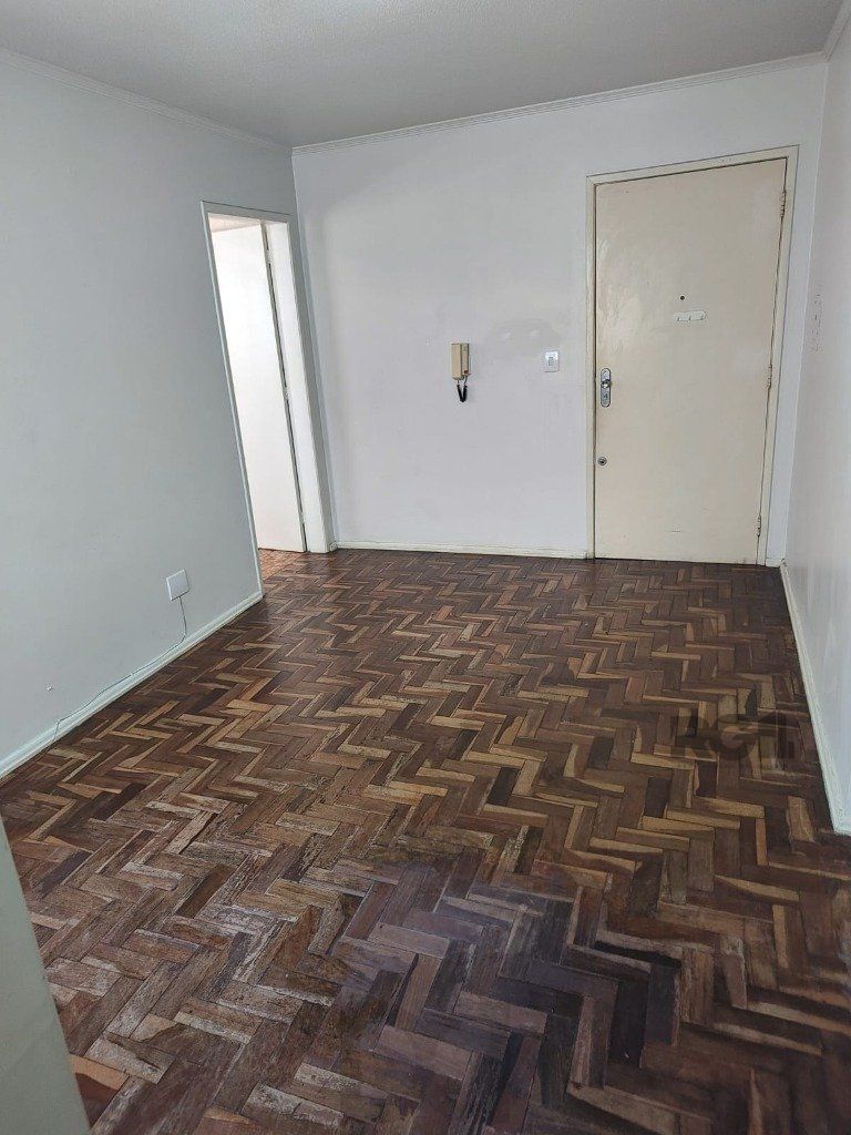 Apartamento 1Dormitório desocupado na Venâncio Aires piso parquêt ensolarado área de serviço ac financiamento FGTS — foto 11