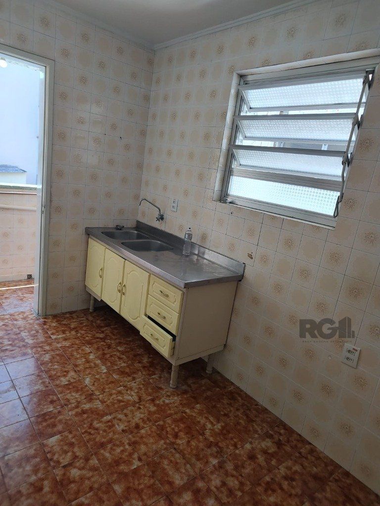 Apartamento 1Dormitório desocupado na Venâncio Aires piso parquêt ensolarado área de serviço ac financiamento FGTS — foto 3