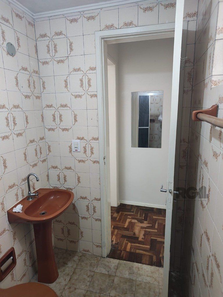 Apartamento 1Dormitório desocupado na Venâncio Aires piso parquêt ensolarado área de serviço ac financiamento FGTS — foto 15