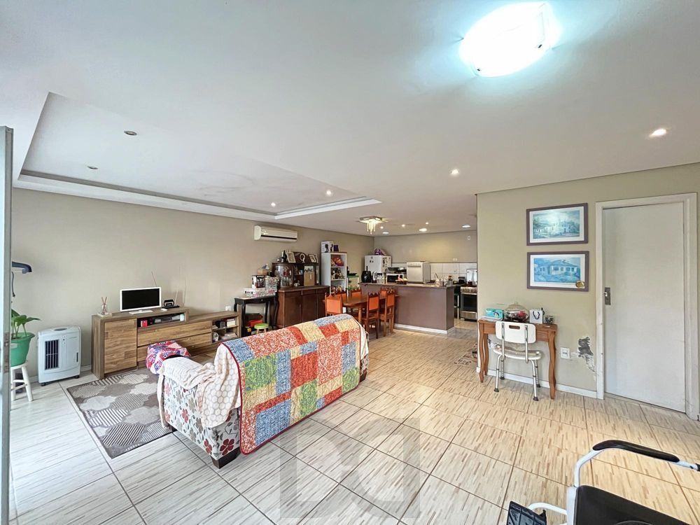 Casa semimobiliada com 5 dormitórios, piscina e 3 vagas no Camaquã Porto Alegre — foto 38