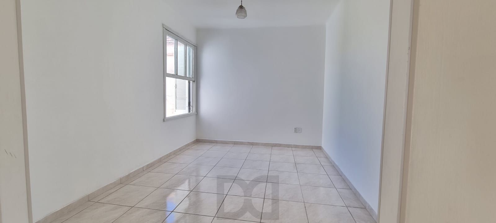 Sala: 3,90m x 3,06m