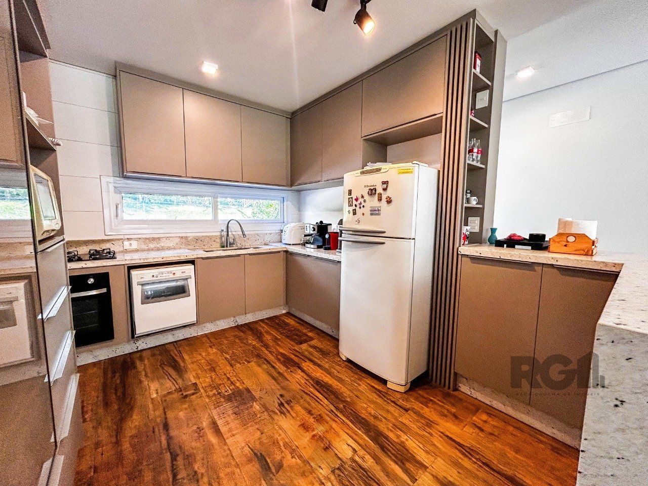 Casa em condomínio com 3 suítes, no bairro Pedra Redonda, Porto Alegre/RS — foto 100