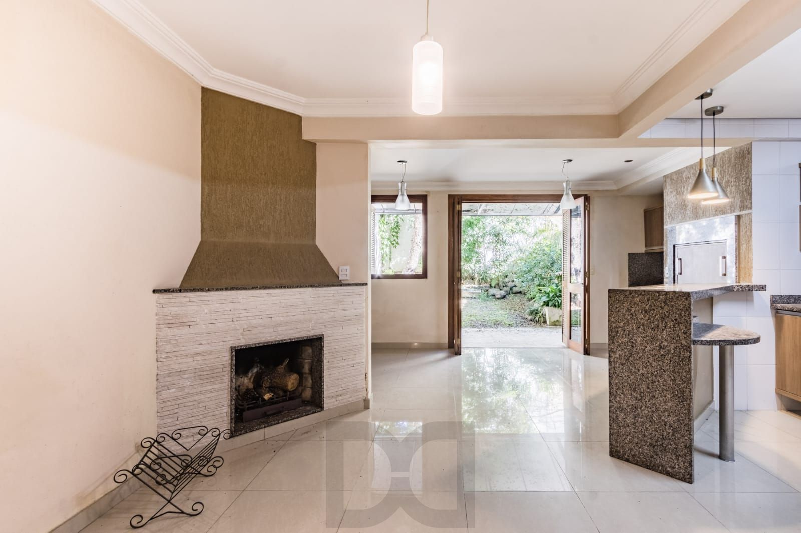 Casa para Venda - 227.93m², 3 dormitórios, 1 suite, 2 vagas - Chácara das Pedras — foto 1