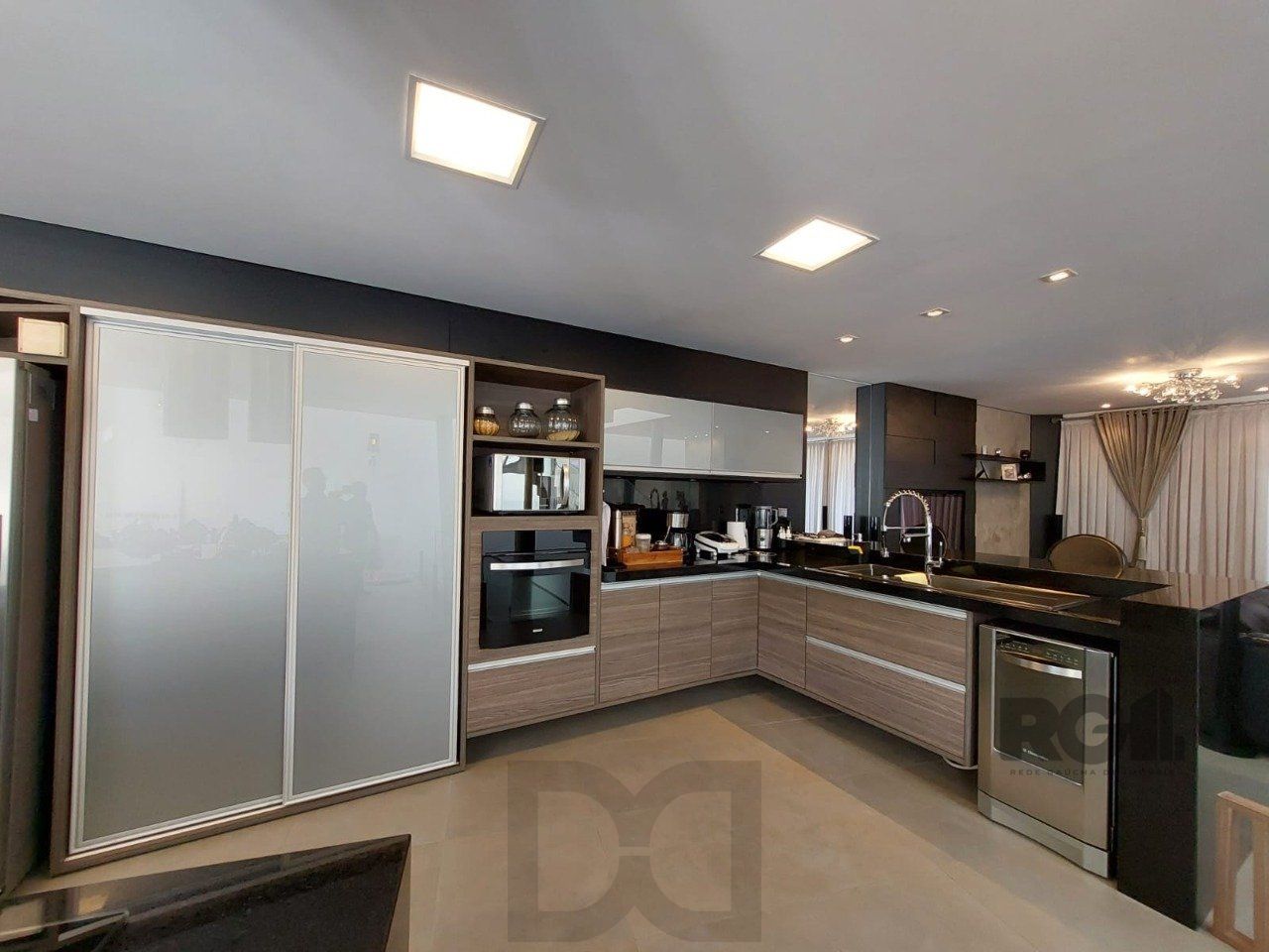 Casa para Venda - 296m², 3 dormitórios, sendo 1 suites, 3 vagas - Vila Nova, Poa — foto 11