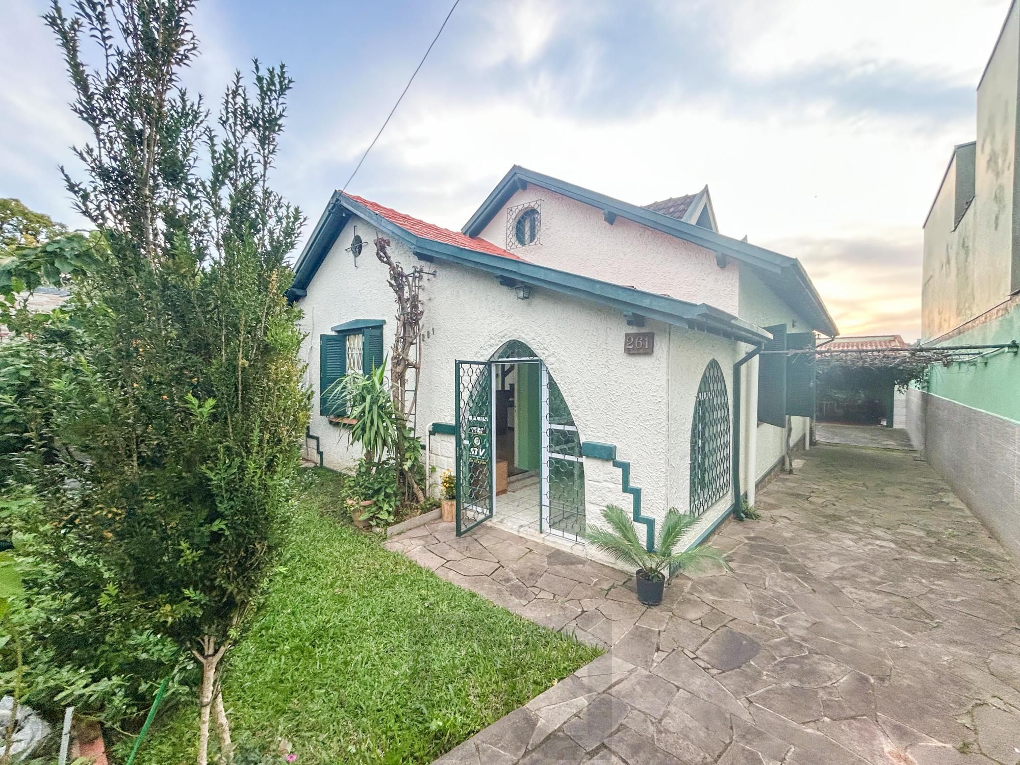 Casa Residencial com 3 Quartos, sendo 1 suíte e 3 Banheiros, no Bairro Santa Teresa em Porto Alegre, RS — foto 1