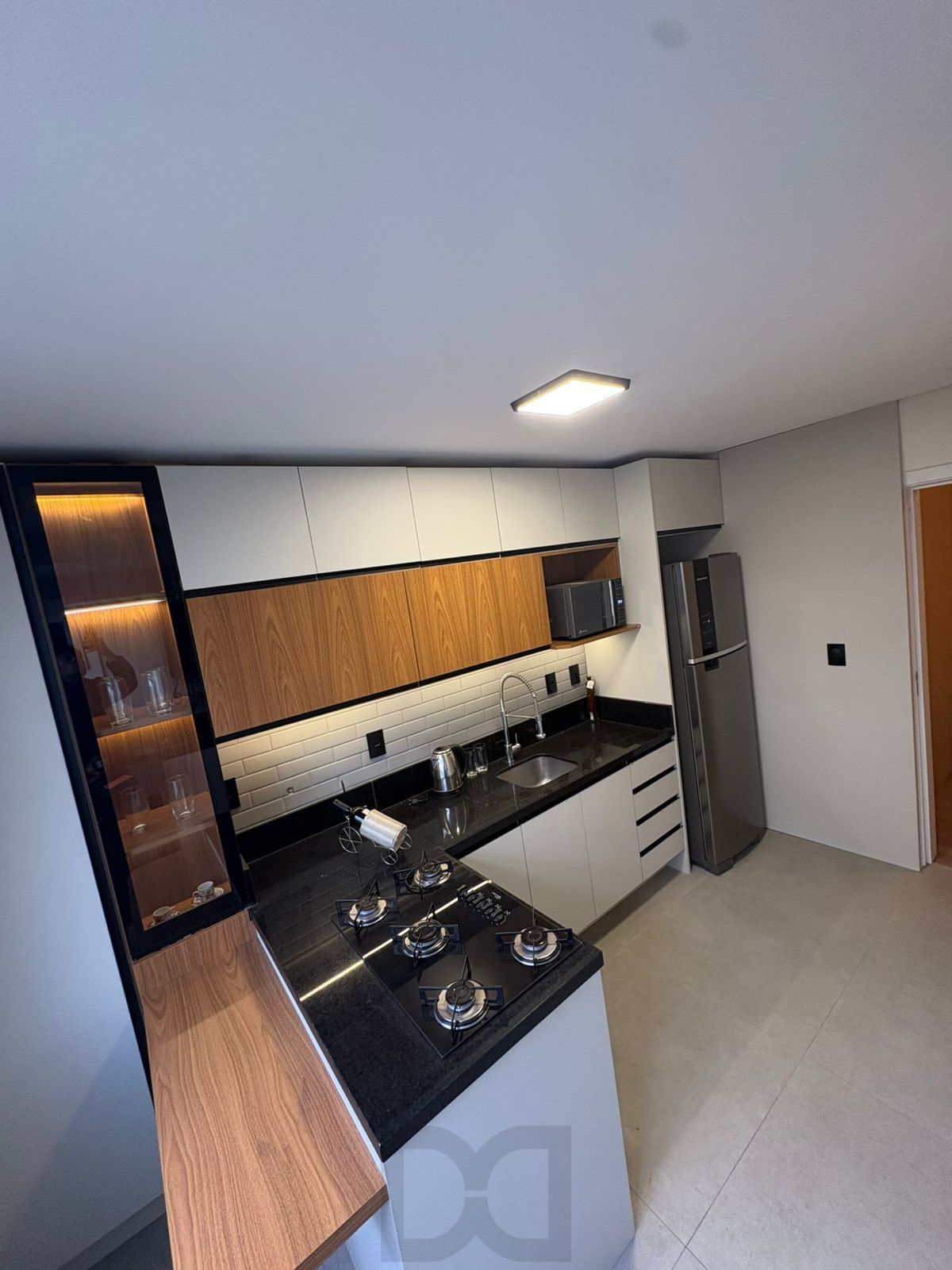Apartamento com 02 quartos (01 suíte) no Bairro Cidade Baixa em Porto Alegre — foto 6
