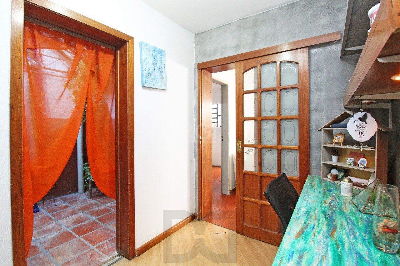 Casa 5 dormitórios, 1 suíte, 2 vagas de garagem, no bairro Camaquã, Poa/RS. — foto 23