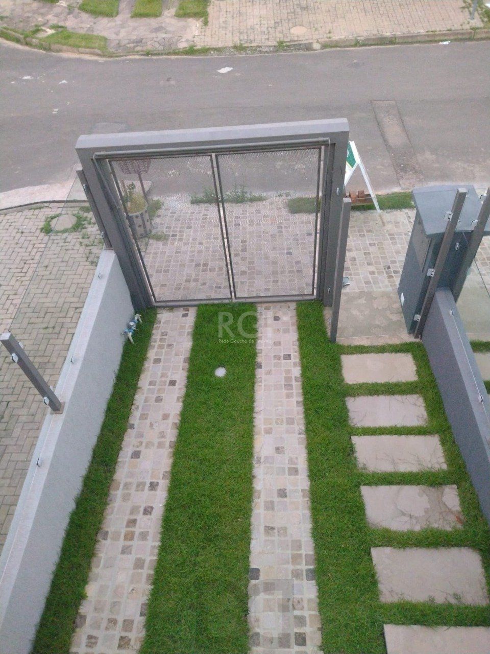 Casa 3 dormitórios, sendo 1 suites, 2 vagas - Guarujá, Porto Alegre RS — foto 13