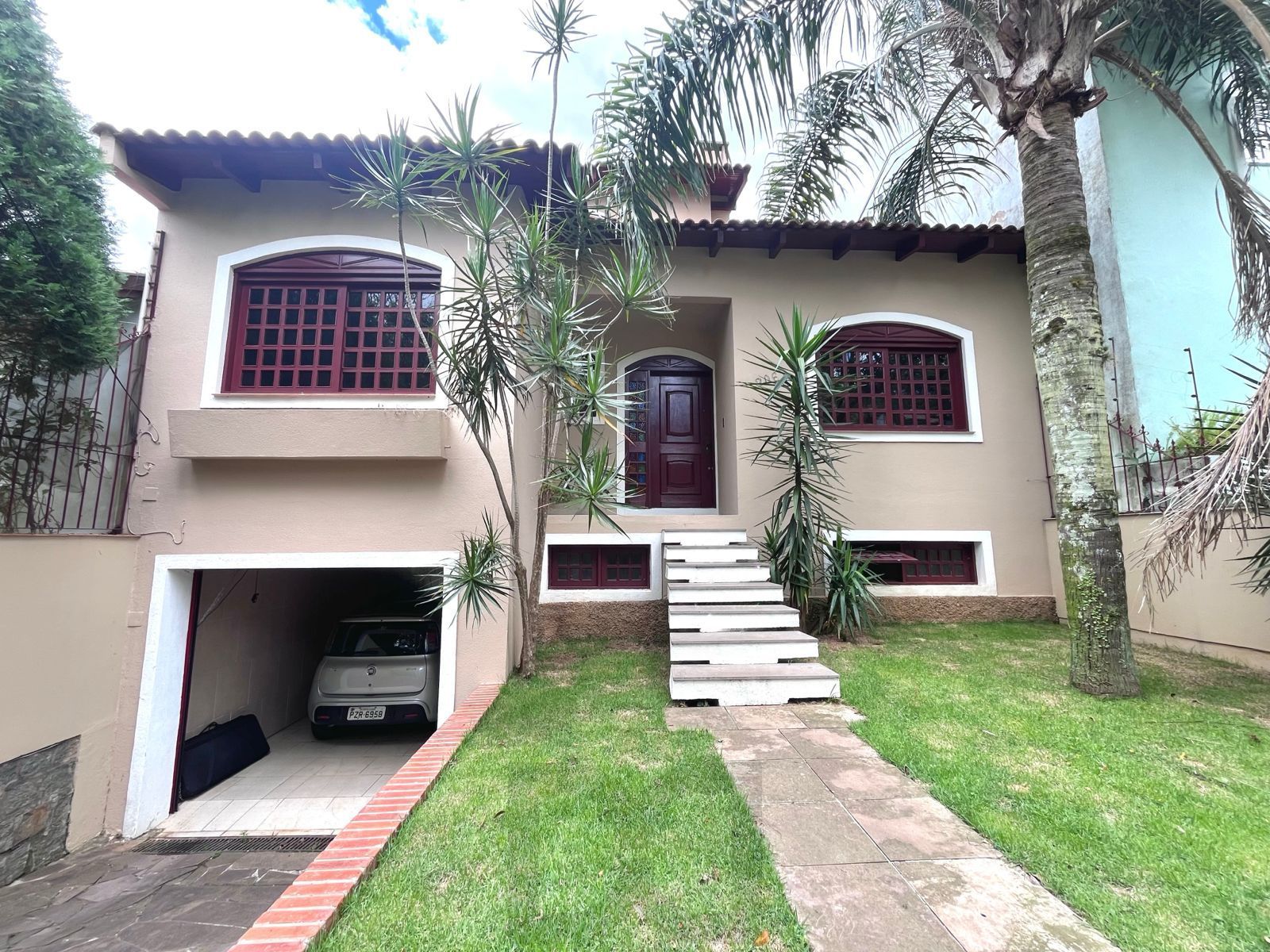 Casa com 04 quartos (01 suíte) 02 vagas no Bairro Jardim Sabará em Porto Alegre — foto 25