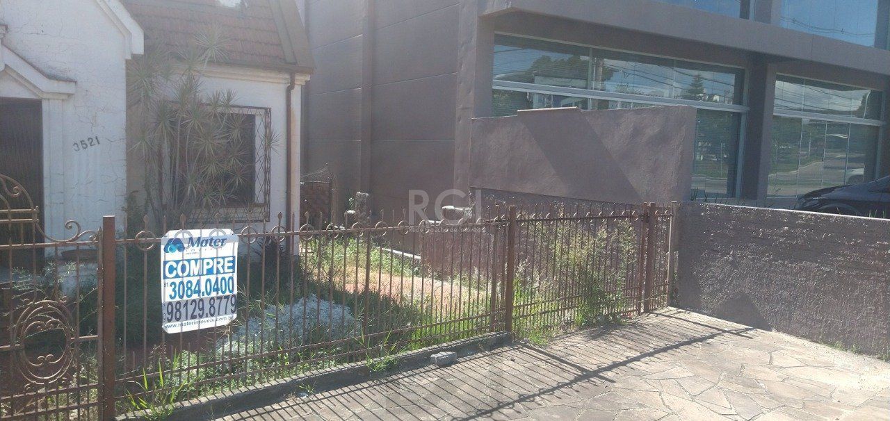 Casa de 4 dormitórios na Av. Teresópolis bairro Teresópolis — foto 3