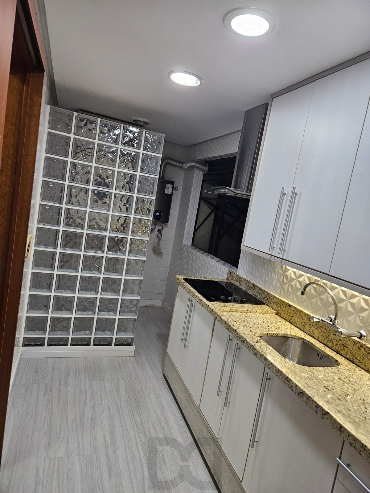Apartamento com 02 quartos e 01 vaga no Centro Histórico de Porto Alegre — foto 37