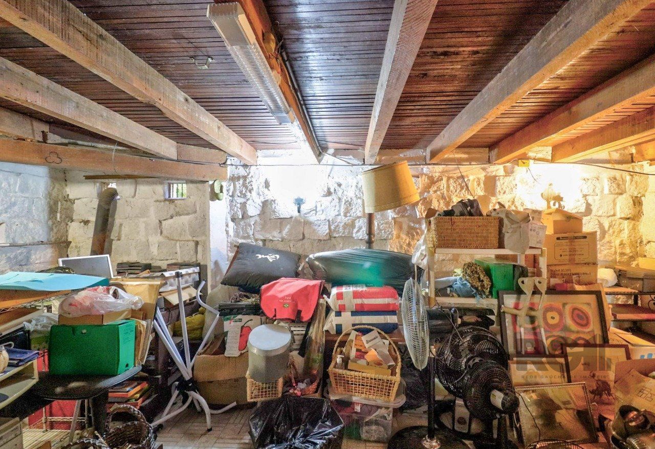 Casa a venda composta de 4 dormitórios no bairro Jardim Isabel em Porto Alegre — foto 50