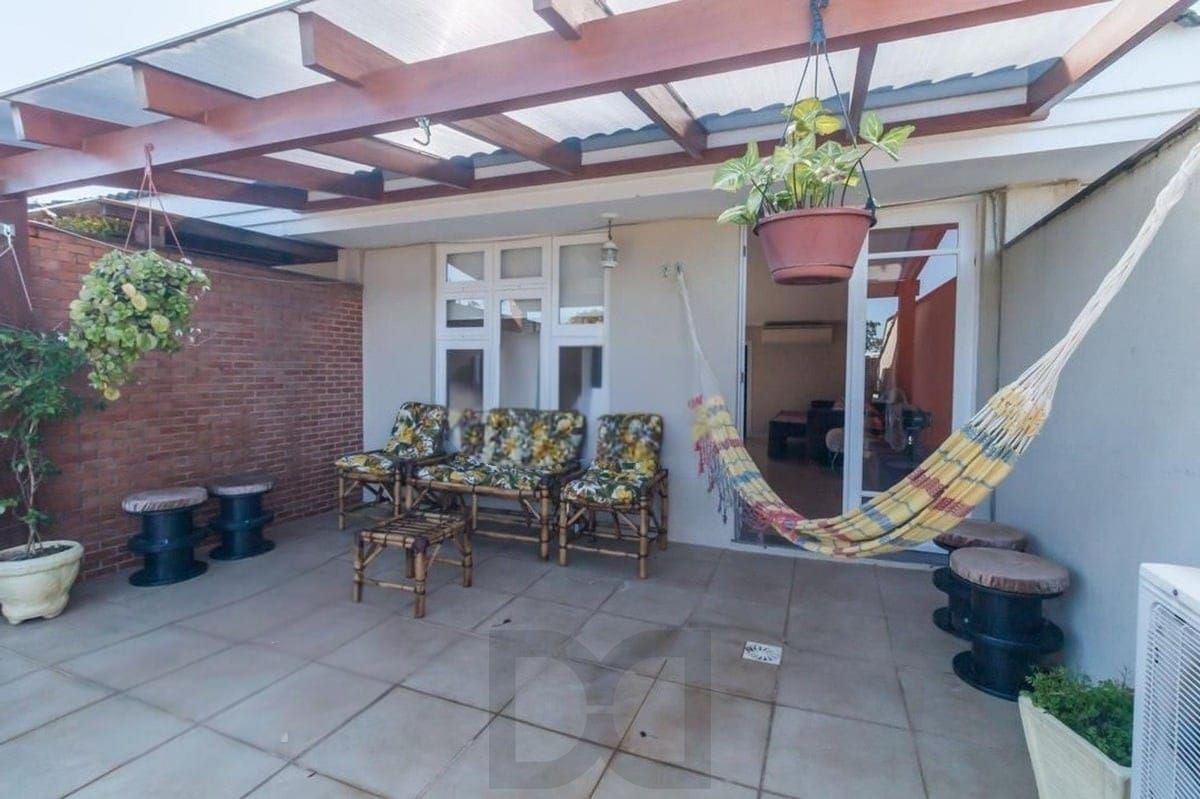 Casa com 03 quartos no Bairro de Ipanema em Porto Alegre/RS — foto 3