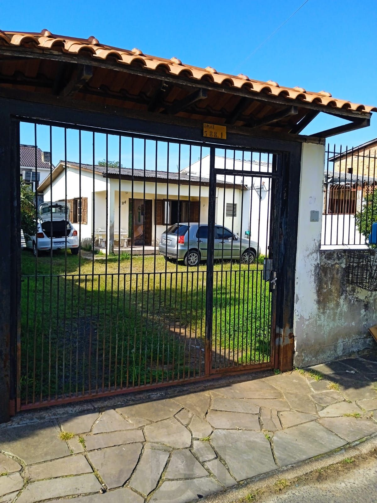 Casa com 02 Suítes e Amplo Terreno no Bairro Costa e Silva em Porto Alegre — foto 1