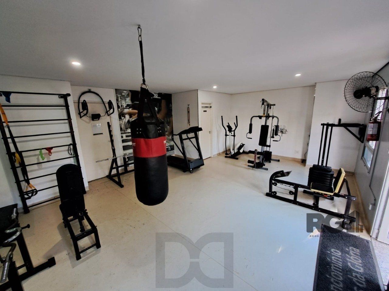 APARTAMENTO DE 2 DORMITÓRIOS E VAGA ESCRITURADA EM CONDOMÍNIO COM INFRA COMPLETA. — foto 28
