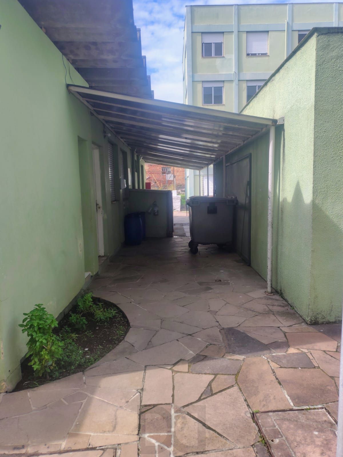 Apartamento de 2 dormitórios , portaria , salão de festas com churrsaqueira ! — foto 27