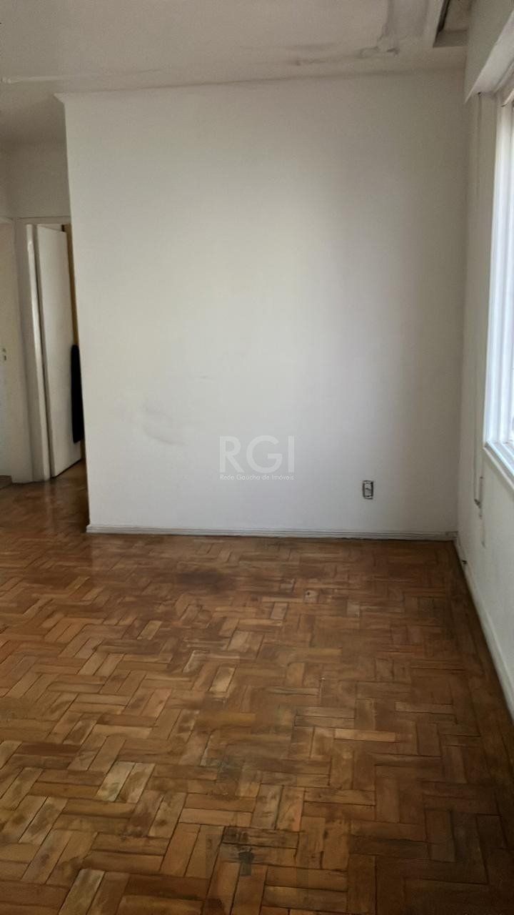 Apartamento de 2 dormitórios no bairro Passo d´Areia — foto 32