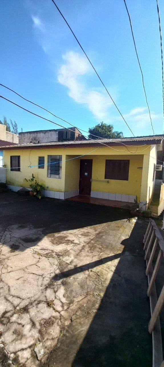 Oportunidade na zona sul, terreno com duas casas, 03 dormitórios e cozinha com churrasqueira. — foto 12