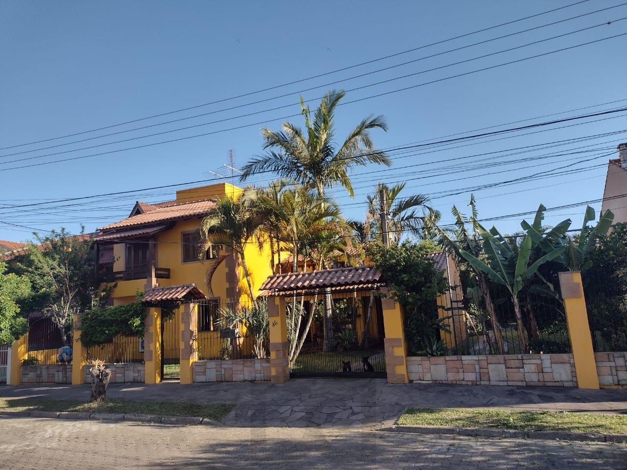 Casa para Venda - 693.6m², 5 dormitórios, sendo 3 suites, 4 vagas - Hípica — foto 1