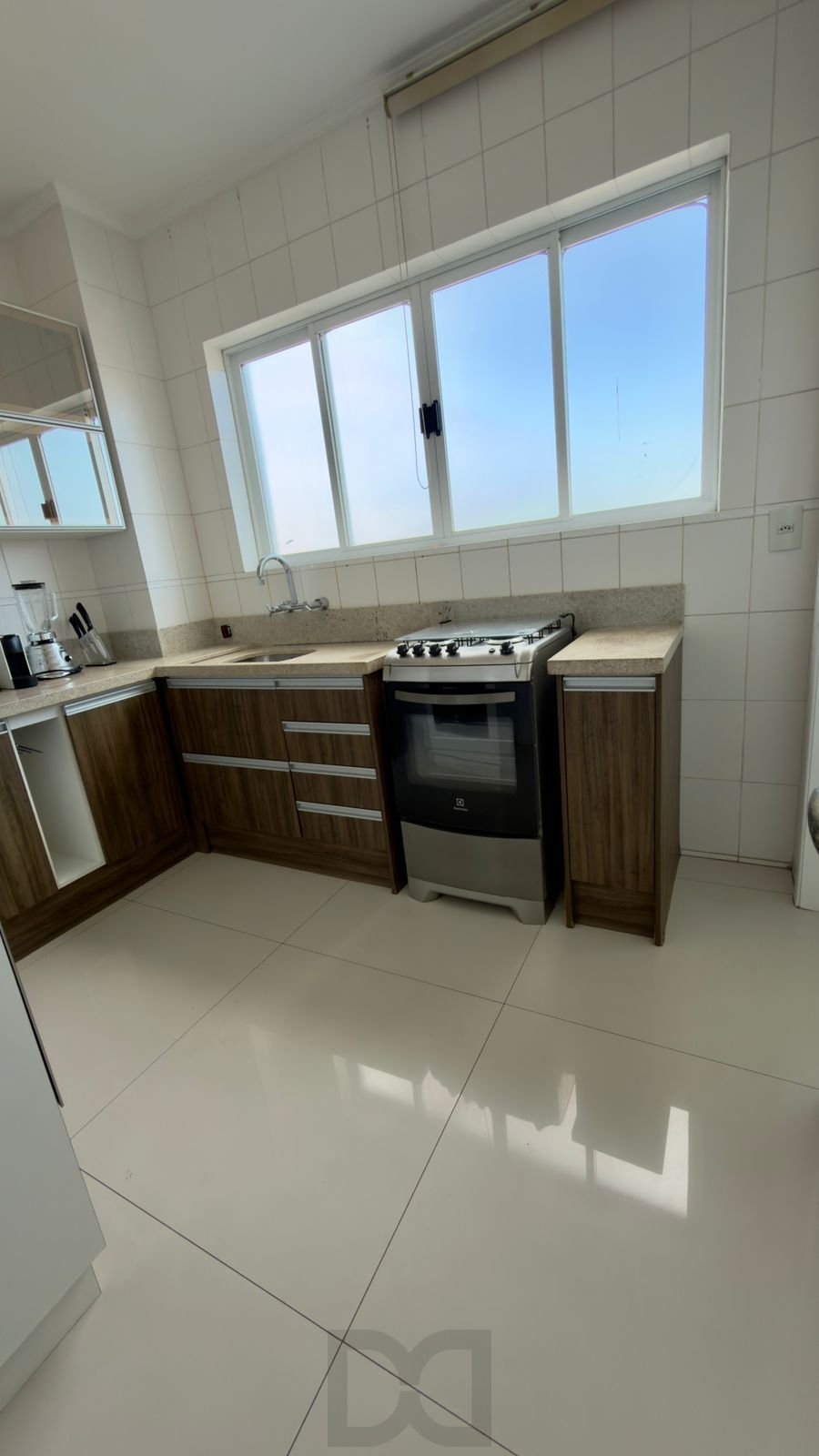 Casa com 02 quartos e 02 vagas no Bairro Jardim Itu em Porto Alegre — foto 10
