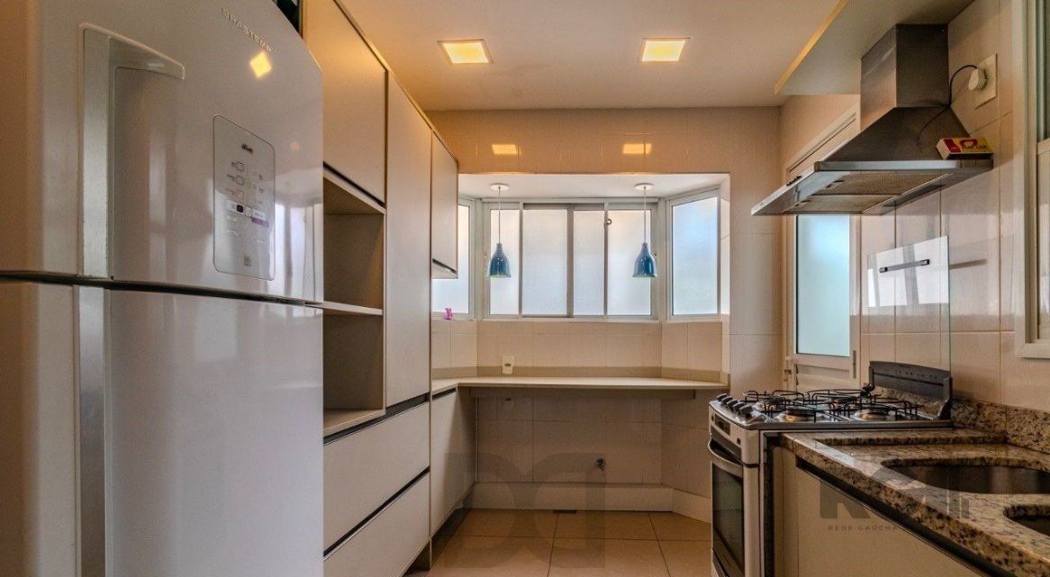 Casa em Condomínio com 04 Quartos - 4 vagas, 200,36 m² de área privativa - LOMBA DO PINHEIRO — foto 14